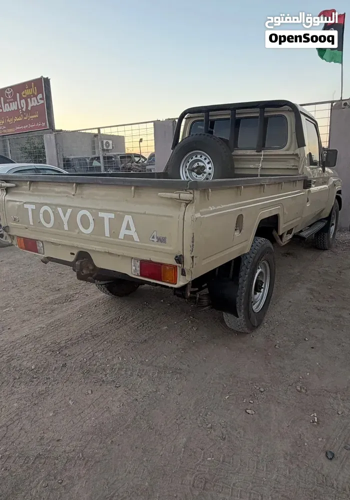 Toyota Land Cruiser 2013 photo 3