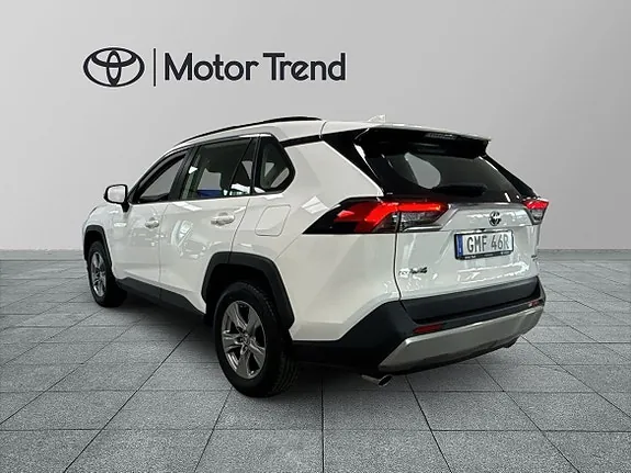 Toyota Rav4 2023 photo 3
