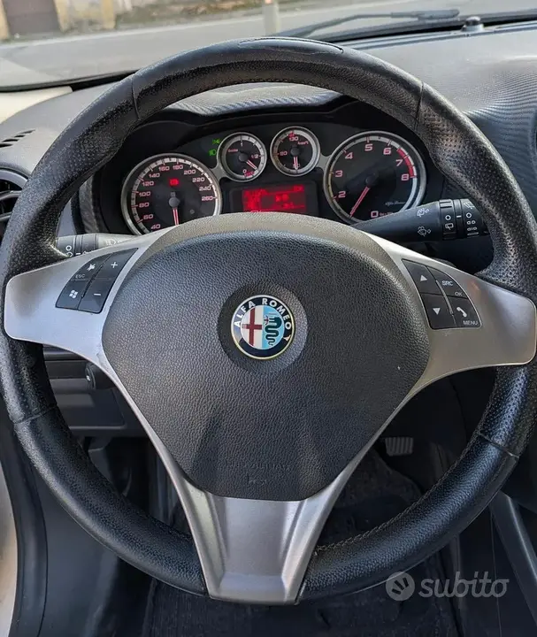 Alfa Romeo Mito 2011 photo 5