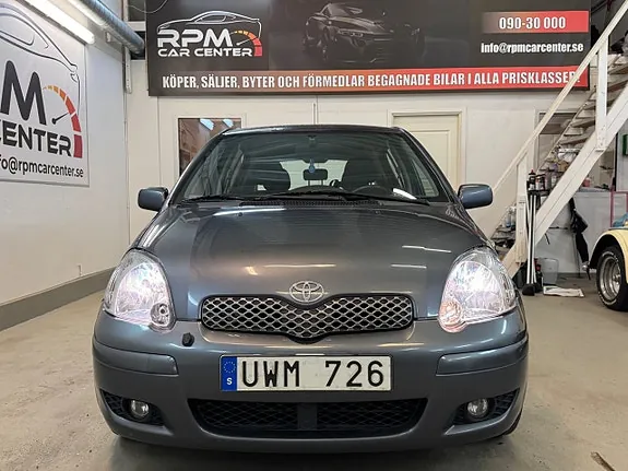 Toyota Yaris 2004 photo 3