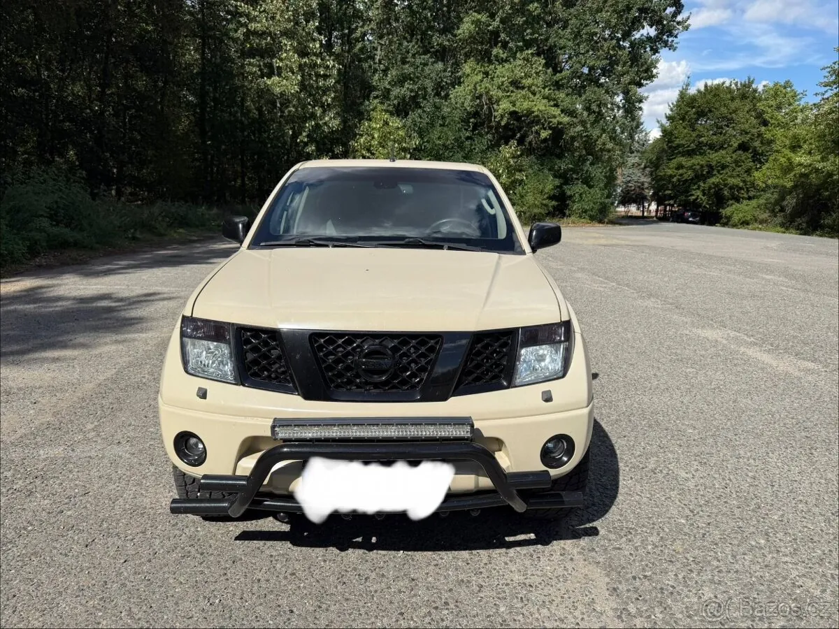 Nissan Navara 2006 photo 2