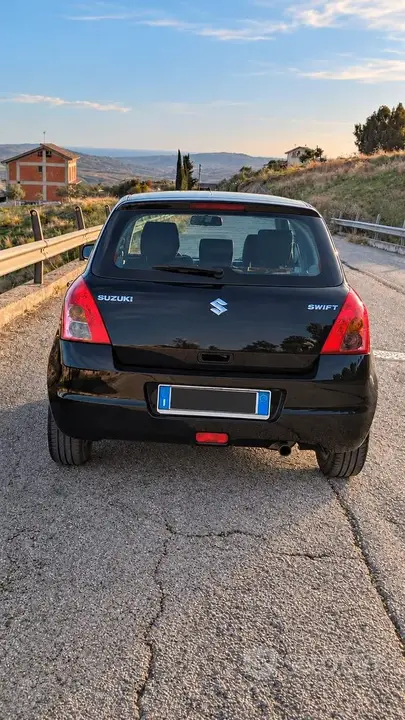 Suzuki Swift 2008 photo 4