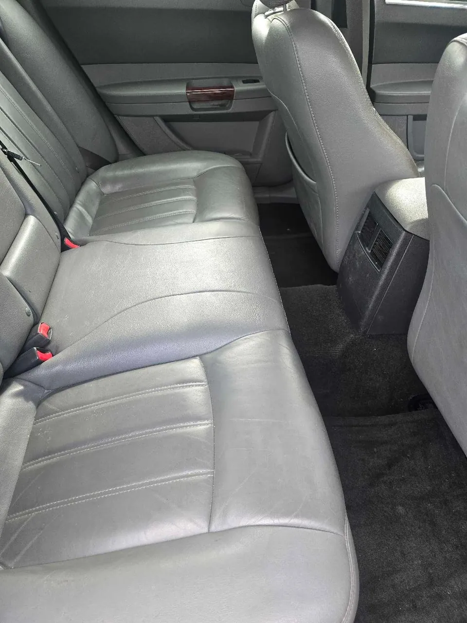 Chrysler 300 2005 photo 4