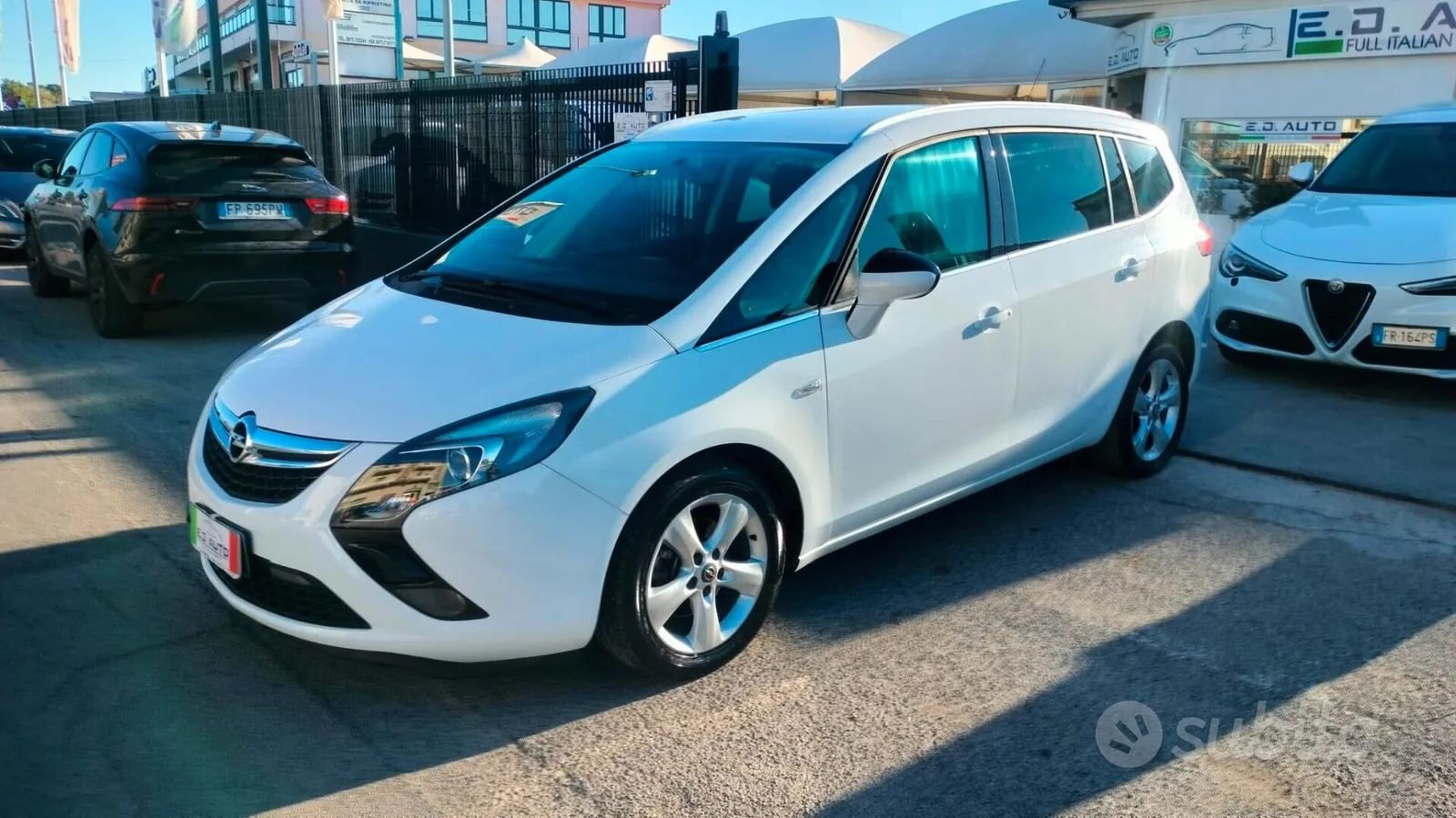 Opel Zafira 2013 photo 2
