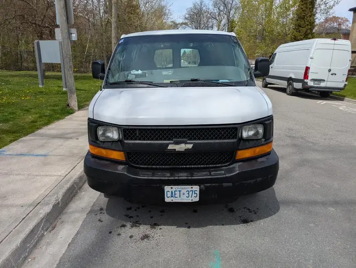 Chevrolet Express 2008 photo 2