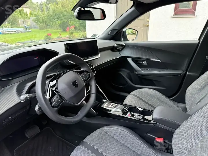 Peugeot 2008 2024 photo 4