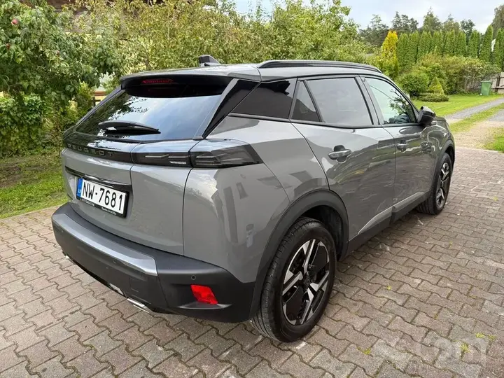 Peugeot 2008 2024 photo 3