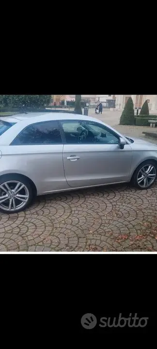 Audi A1 2011 photo 2
