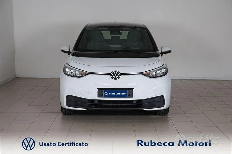 Volkswagen Id.3 2023 photo 2