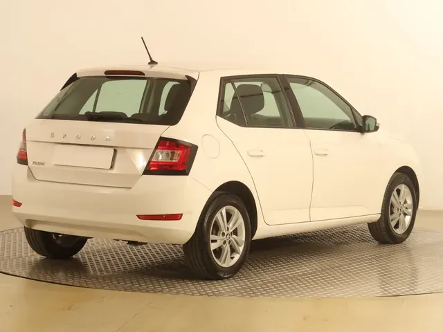 Skoda Fabia 2020 photo 4