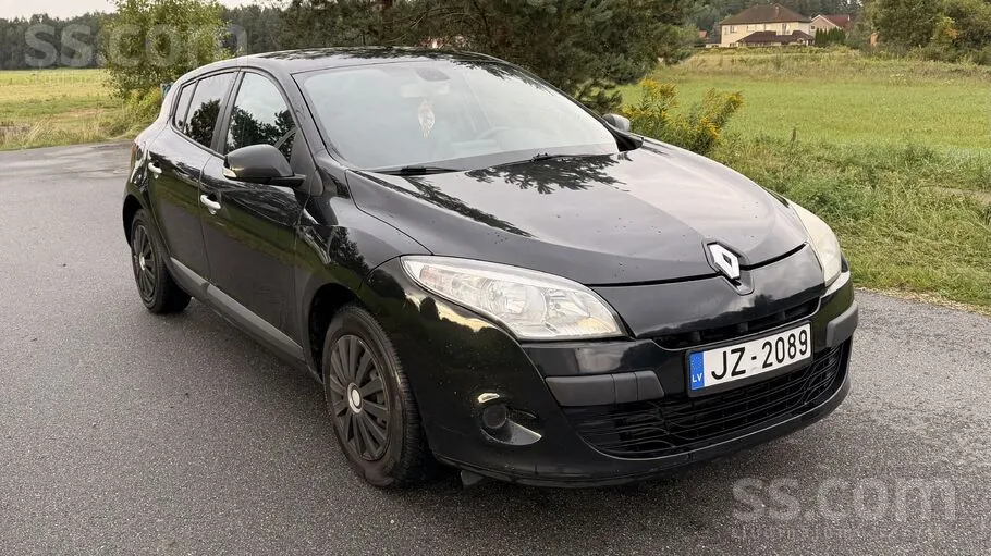 Renault Megane 2011 photo 2