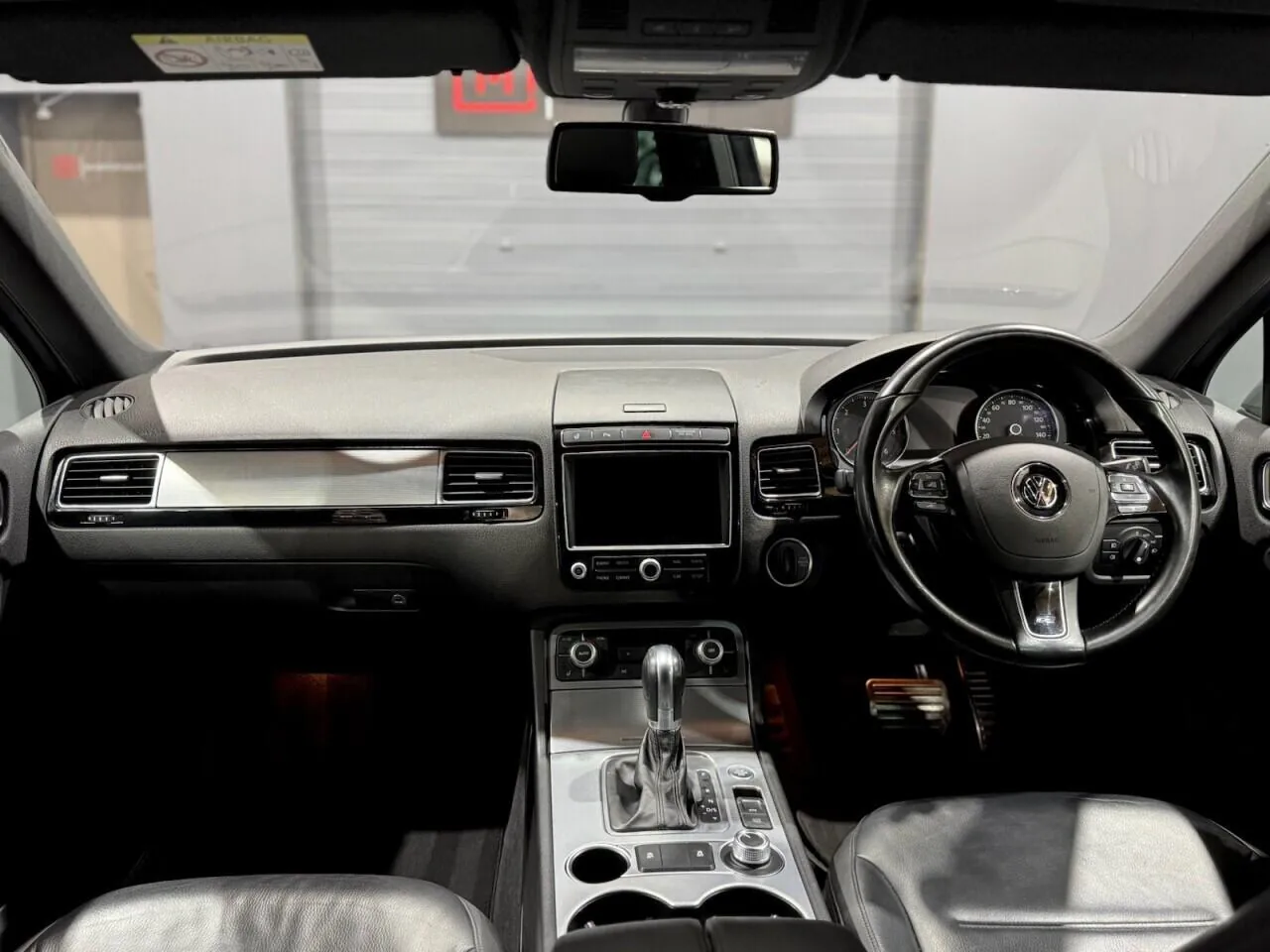 Volkswagen Touareg 2015 photo 2