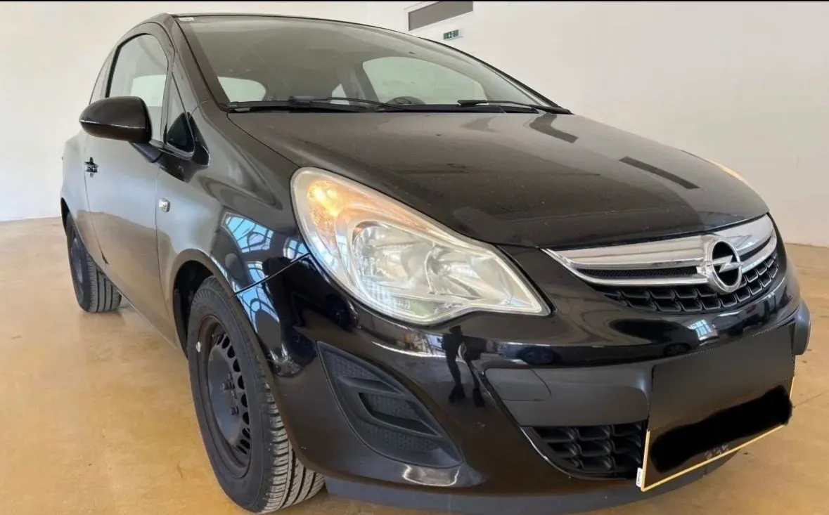 Opel Corsa 2011 photo 2