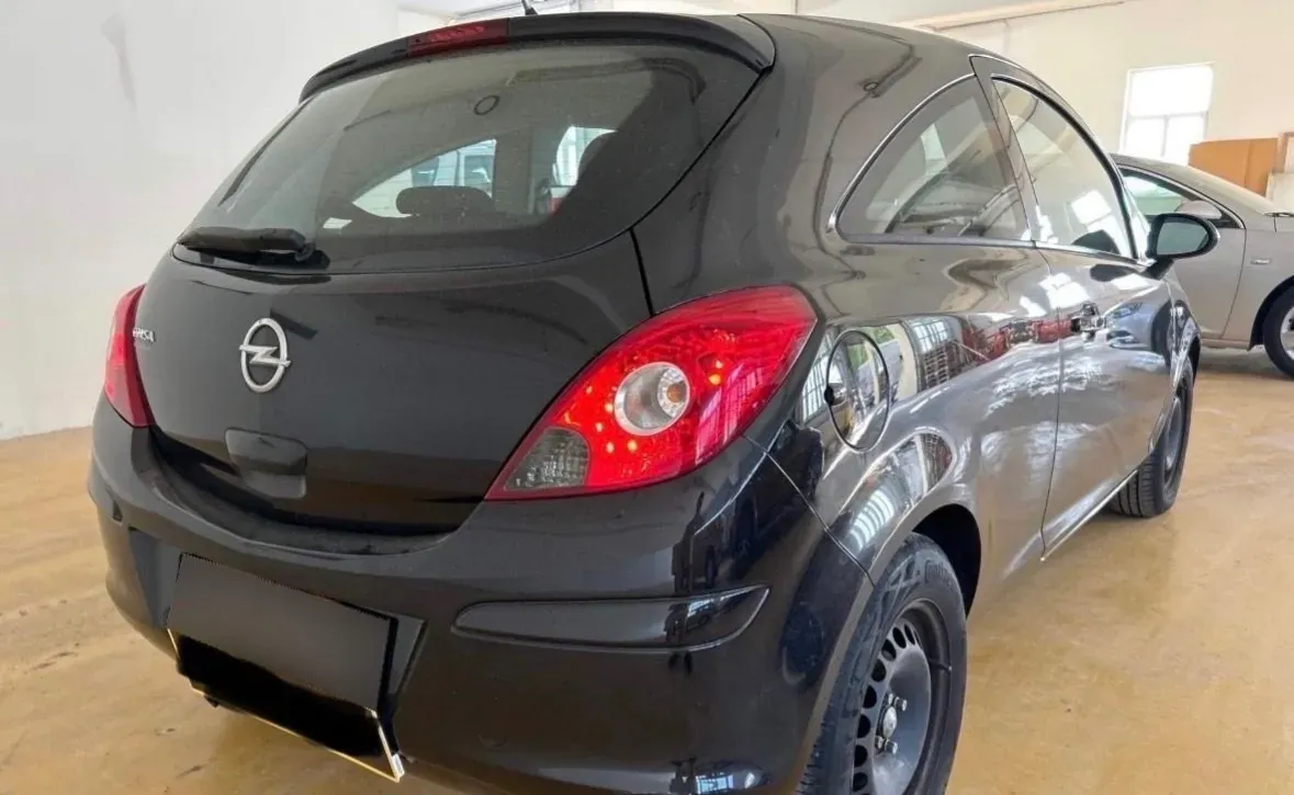 Opel Corsa 2011 photo 3