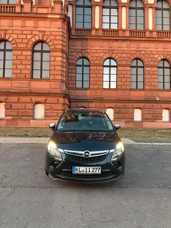 Opel Zafira Tourer