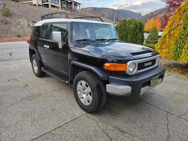 Toyota Fj Cruiser 2010 photo 3