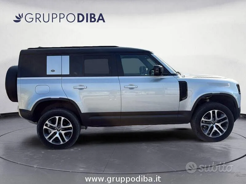 Land Rover Defender 2024 photo 3