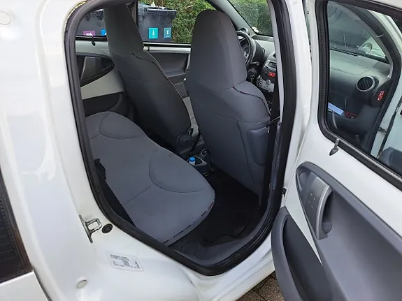 Citroen C1 2010 photo 4