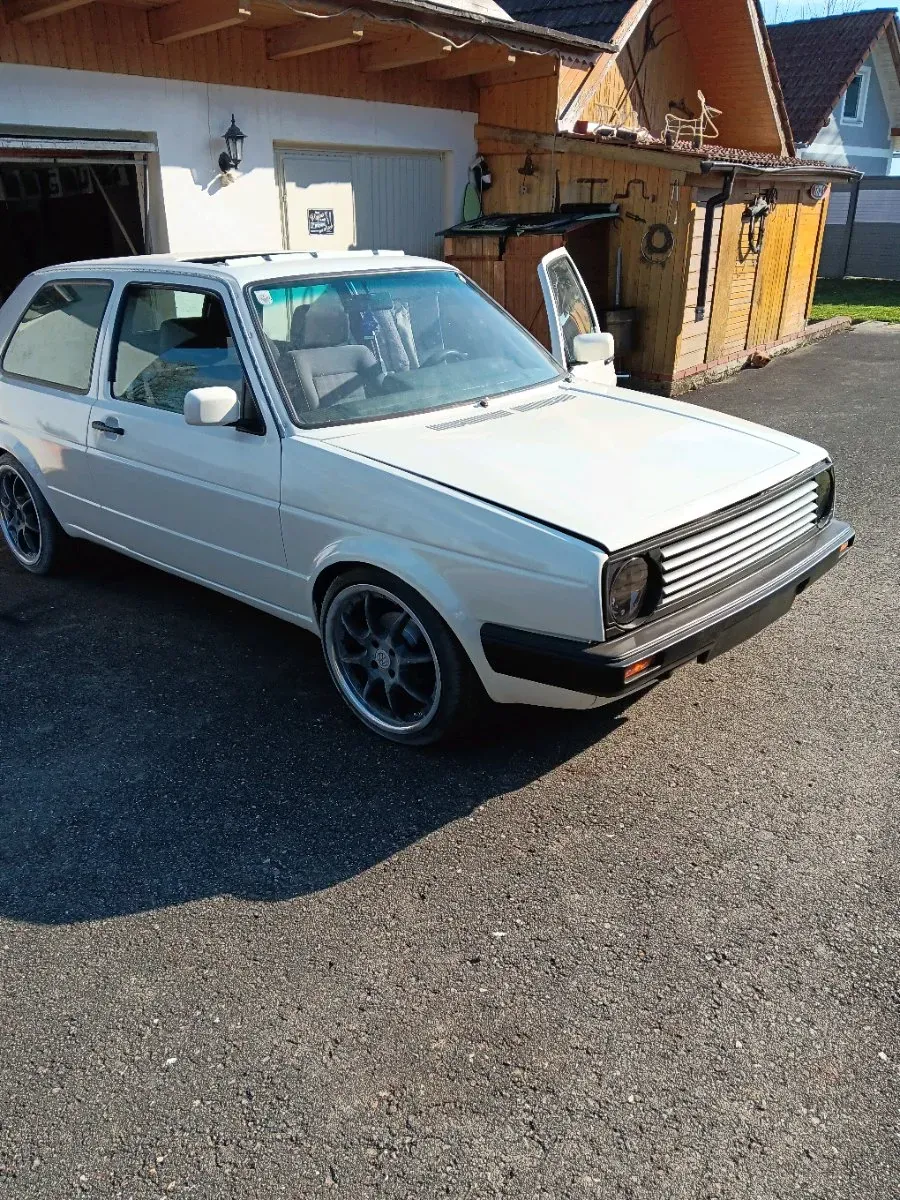 Volkswagen Golf 1989 photo 2