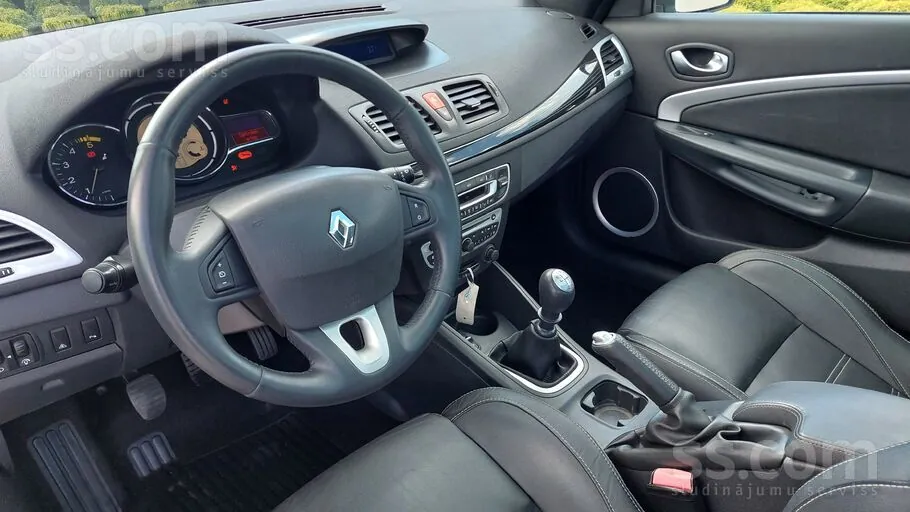 Renault Megane 2010 photo 3
