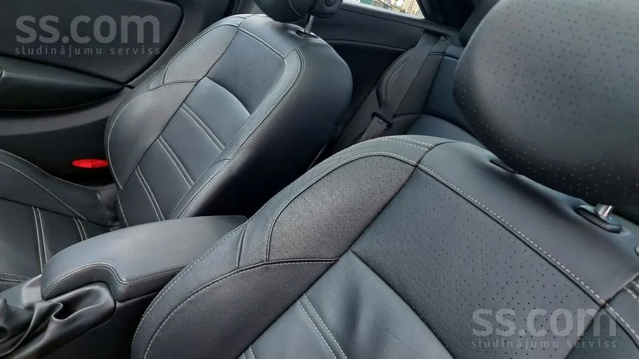 Renault Megane 2010 photo 4