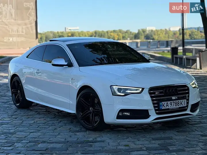 Audi S5 2012 photo 3