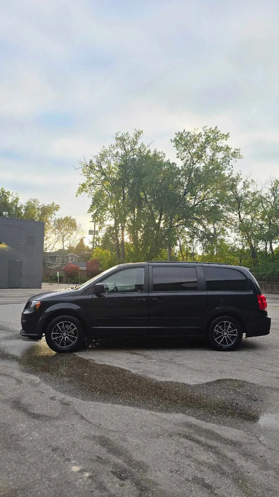 Dodge Grand Caravan 2017 photo 3