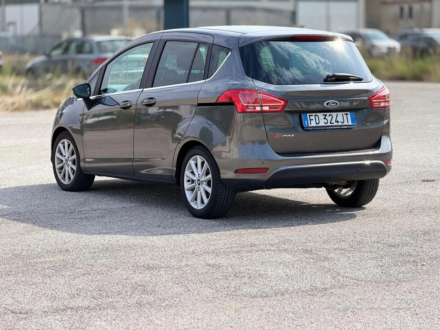 Ford B-Max 2016 photo 2