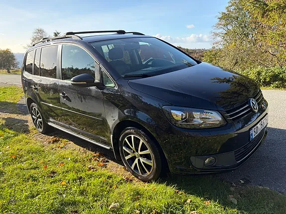 Volkswagen Touran 2015 photo 2