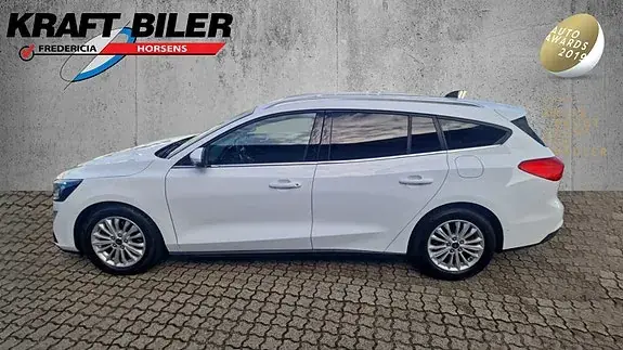 Ford Focus 2021 photo 2