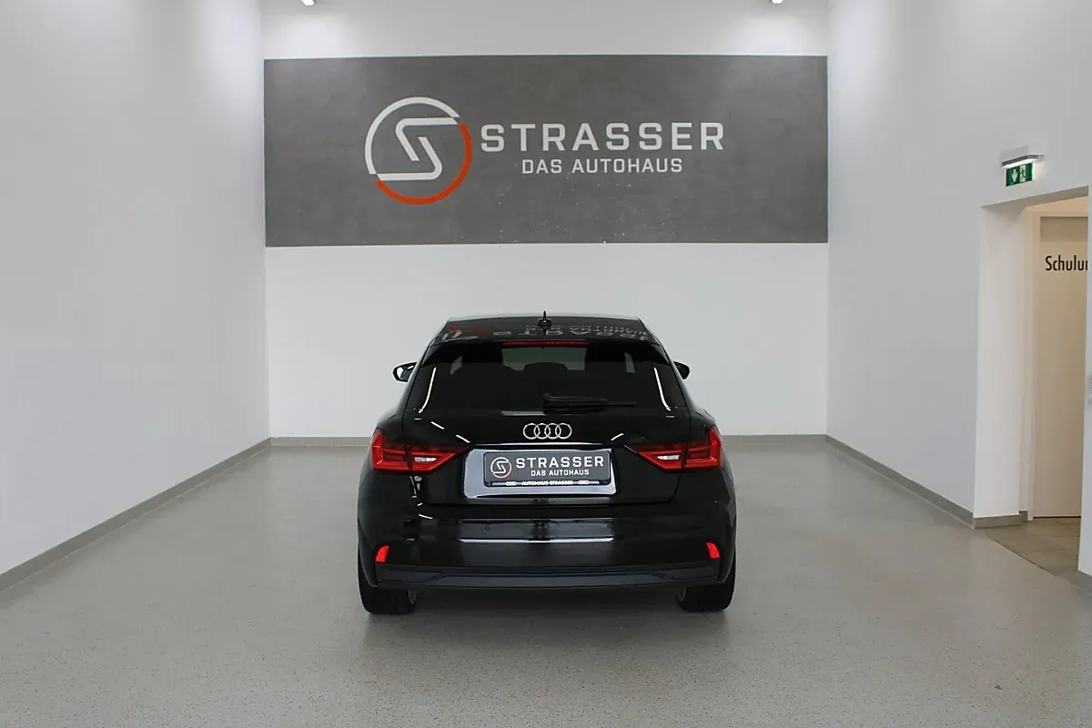 Audi A1 2023 photo 3