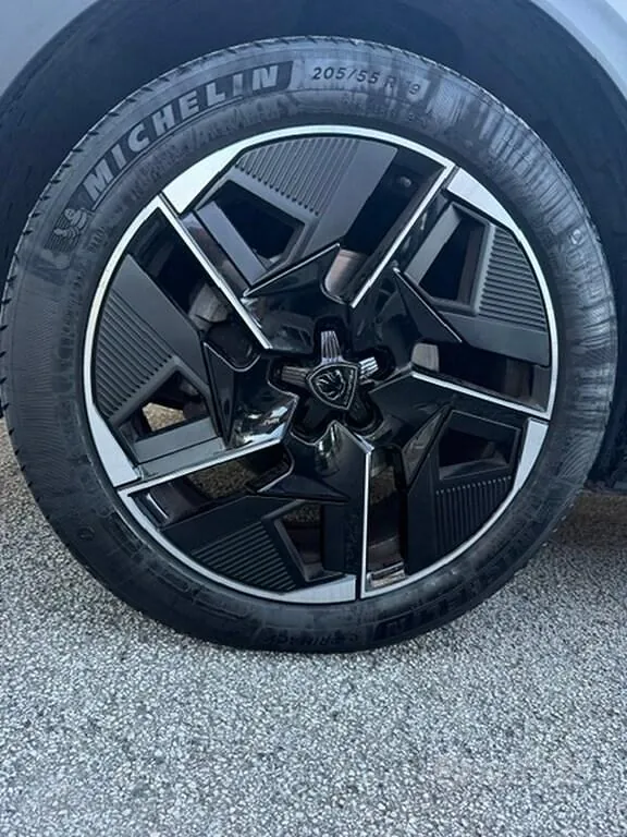 Peugeot 408 2024 photo 5