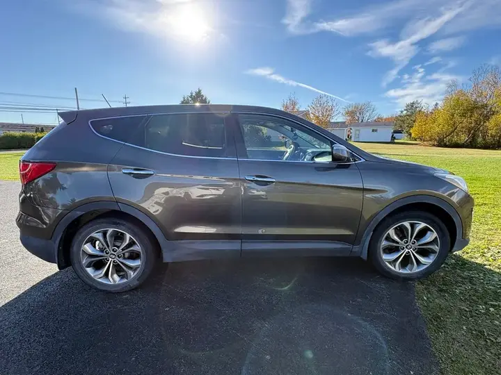 Hyundai Santa Fe 2013 photo 2