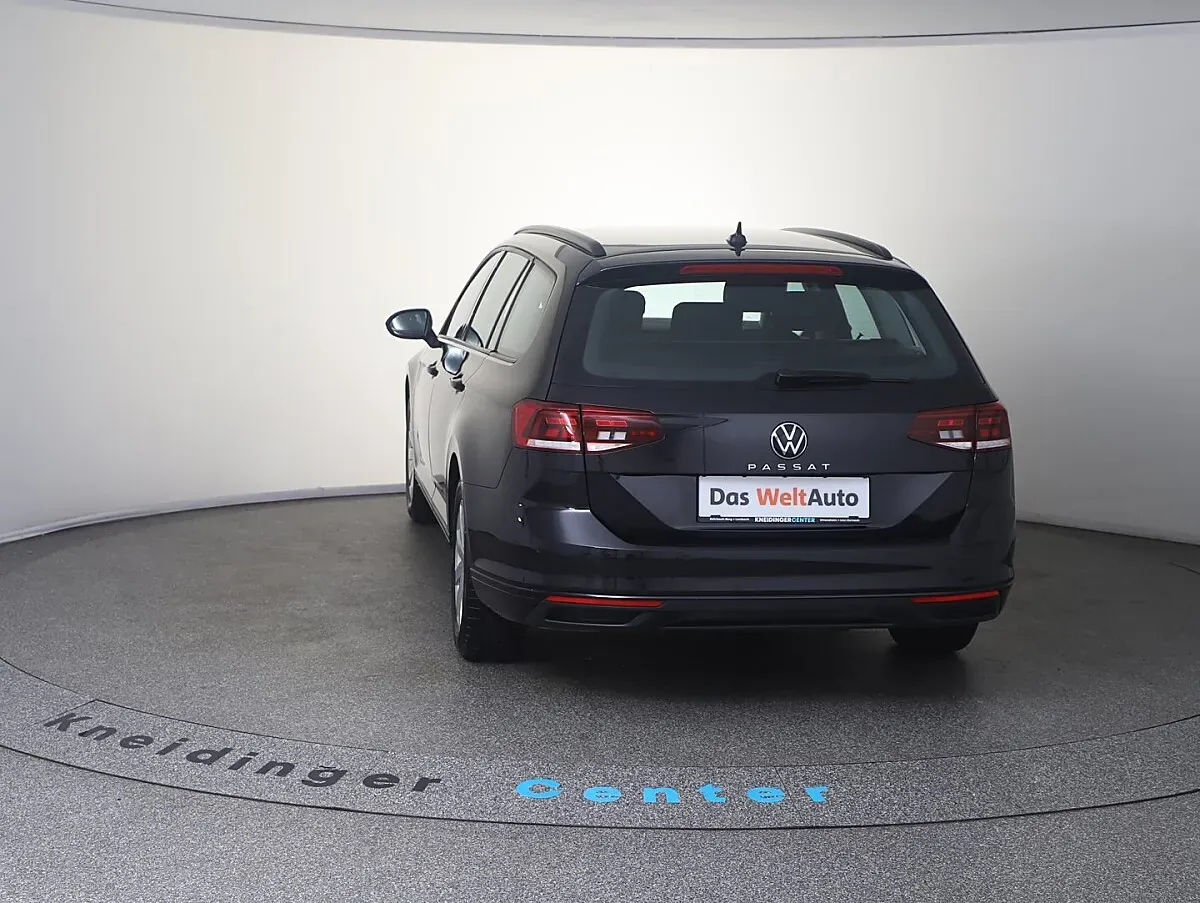 Volkswagen Passat 2023 photo 3