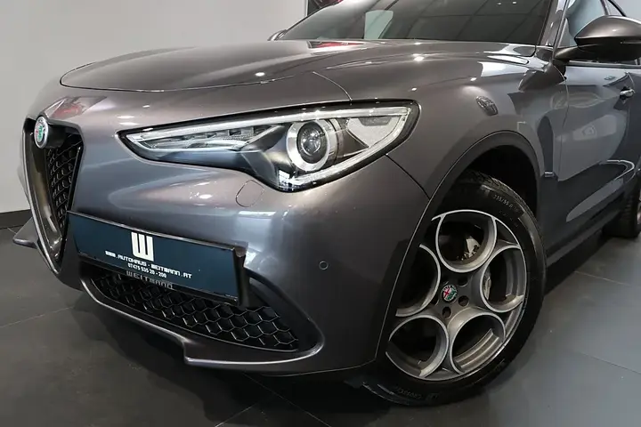 Alfa Romeo Stelvio 2022 photo 2