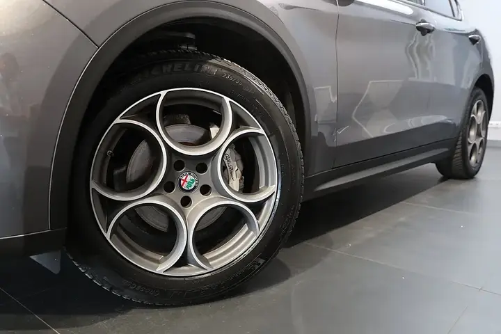Alfa Romeo Stelvio 2022 photo 3