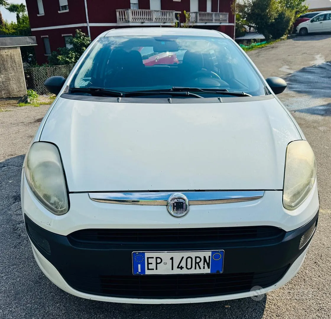 Fiat Punto Evo 2013 photo 3