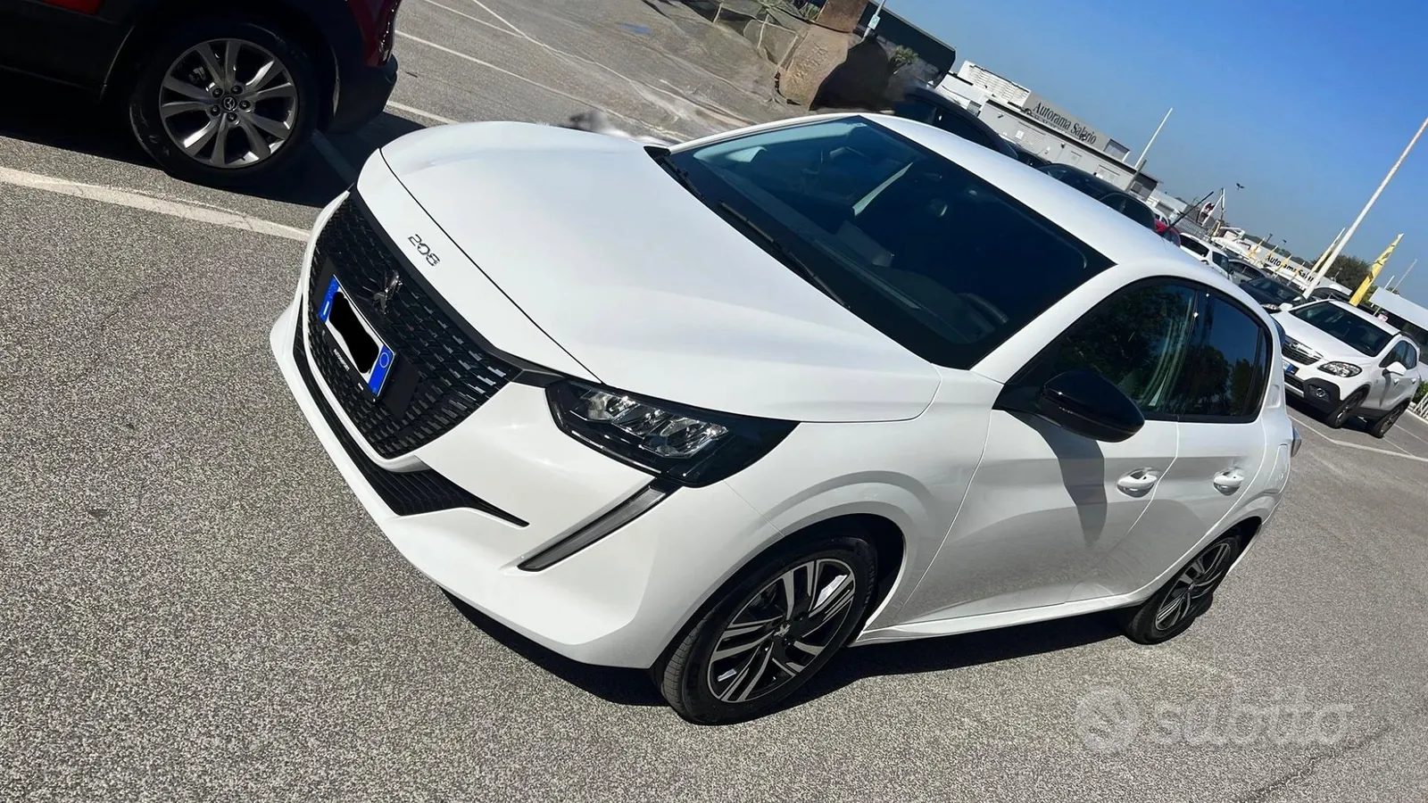 Peugeot 208 2023 photo 2
