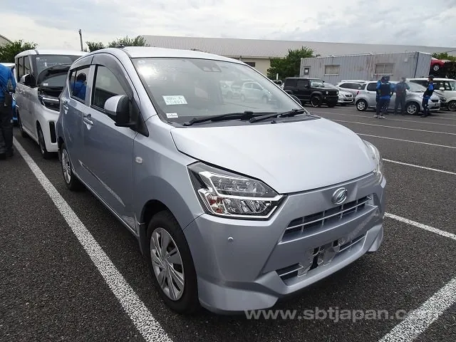 Daihatsu Mira Es