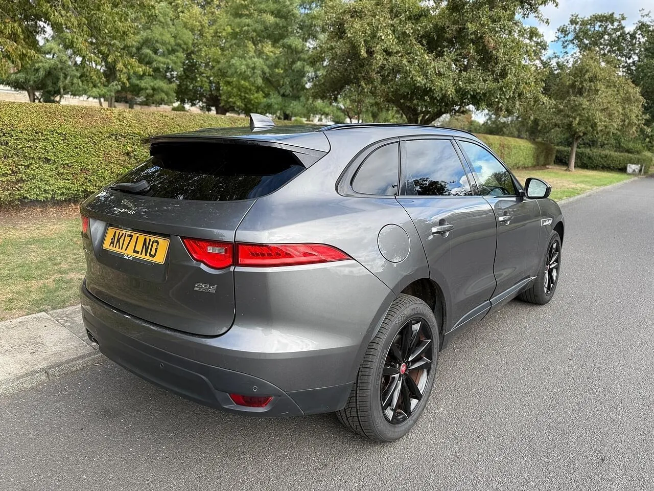Jaguar F-Pace 2017 photo 3
