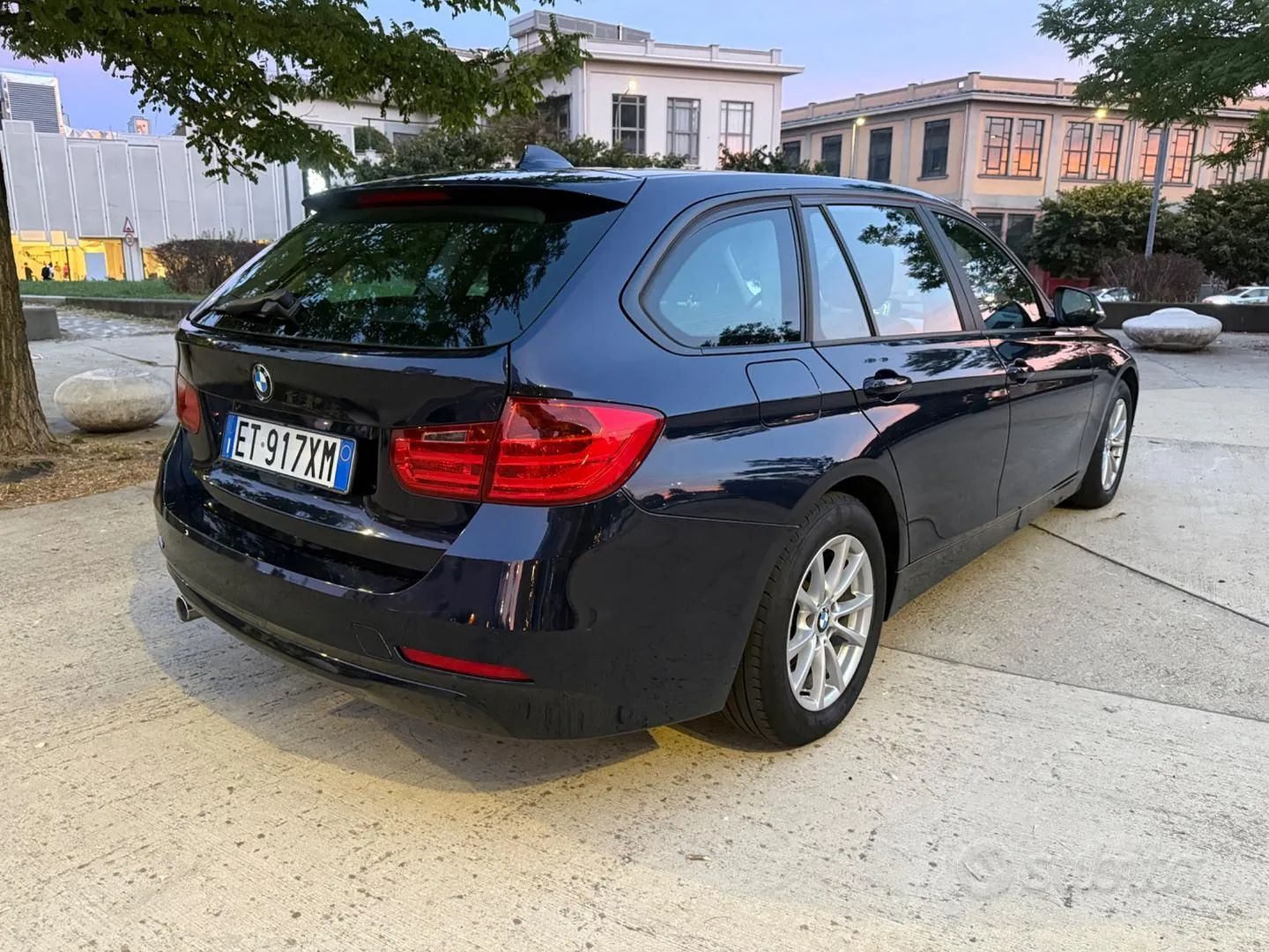 BMW 318 2014 photo 2