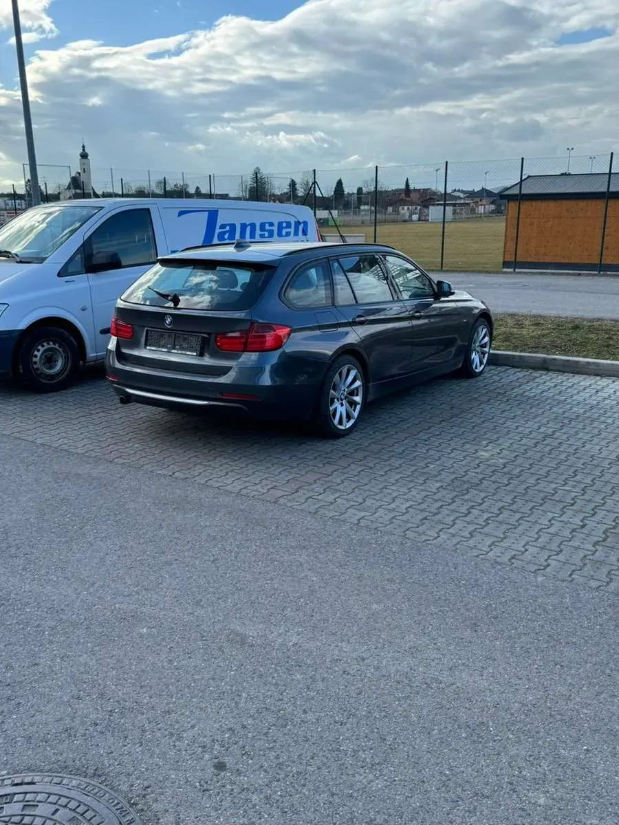 BMW 3 Series 2013 photo 2