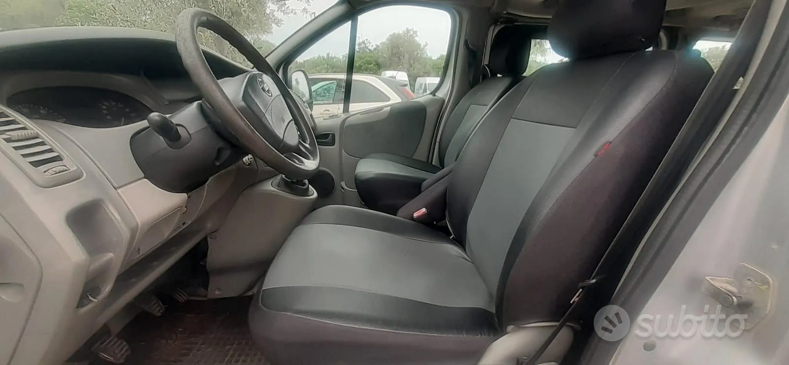 Nissan Primastar 2006 photo 2