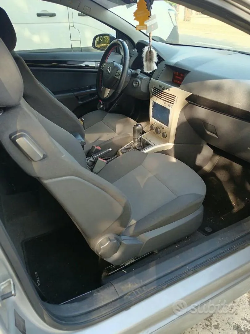 Opel Astra 2007 photo 4