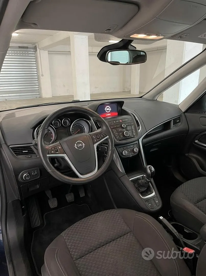 Opel Zafira 2016 photo 3