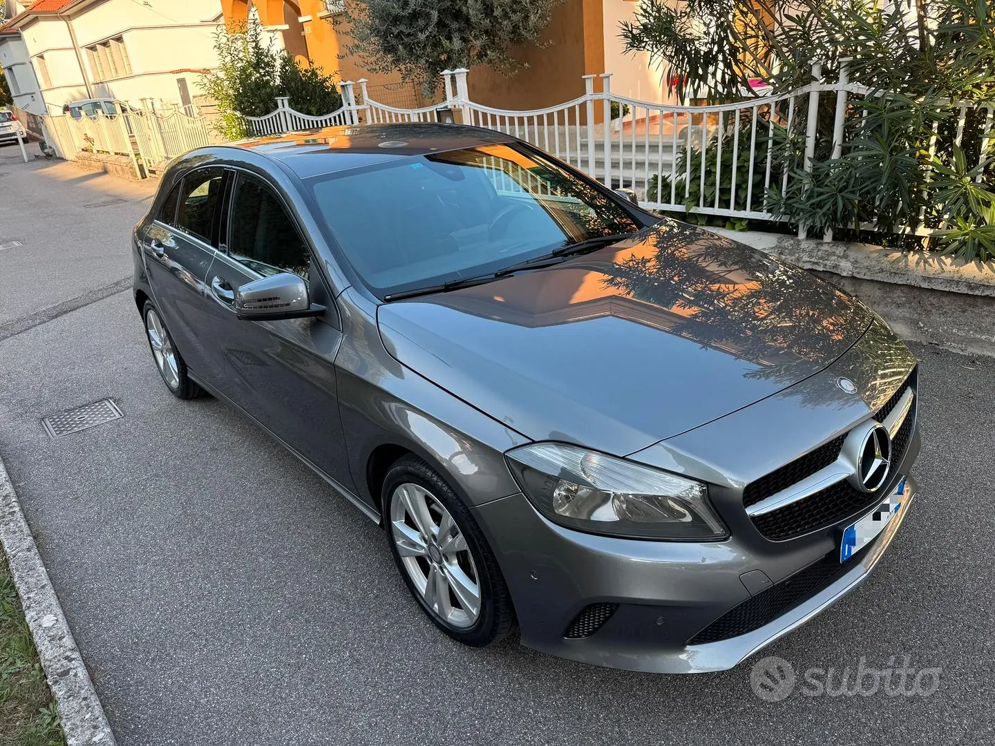 Mercedes-Benz A180D 2016 photo 3