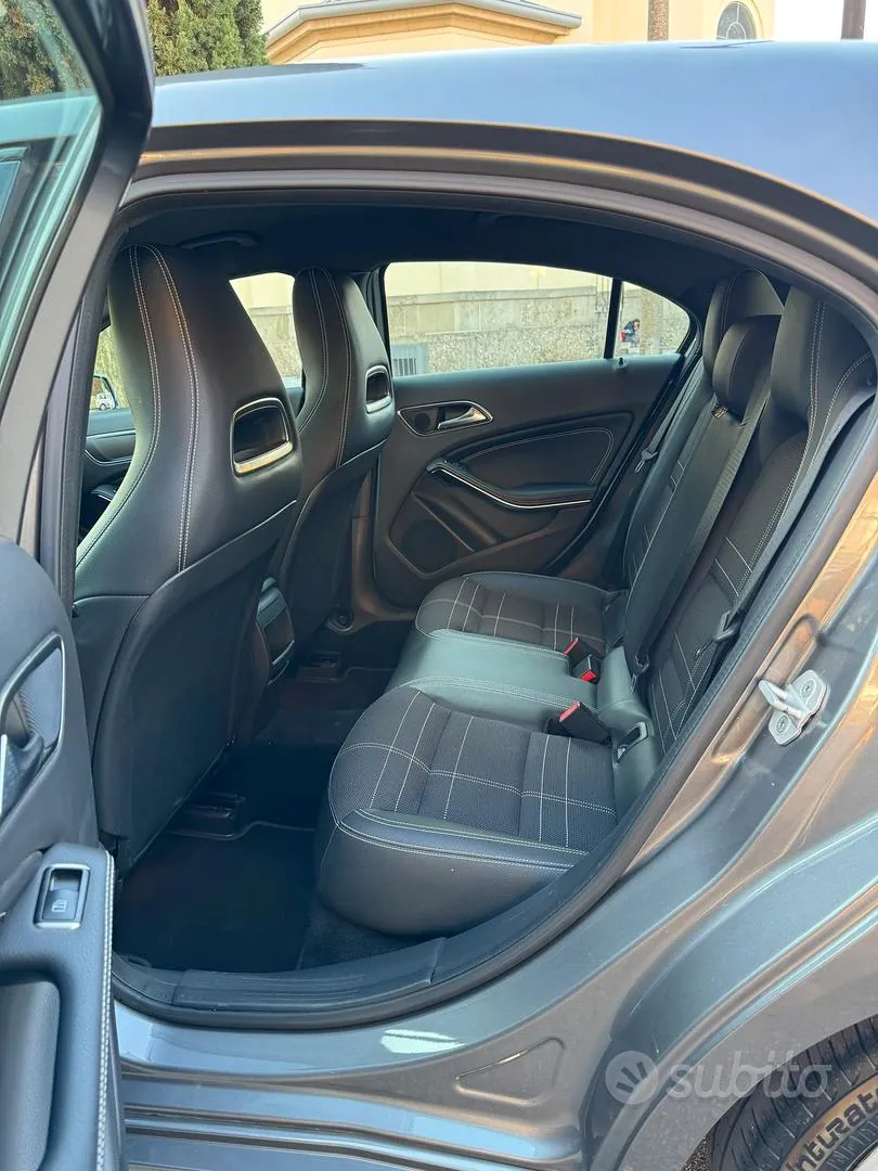Mercedes-Benz A180D 2016 photo 5