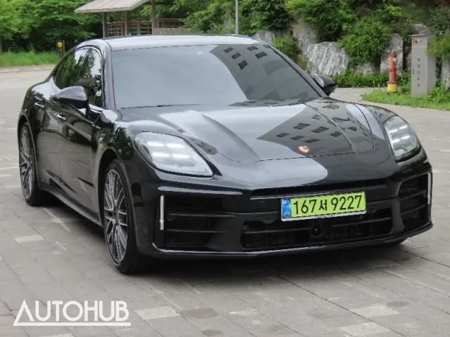 Porsche Panamera 2024 photo 2