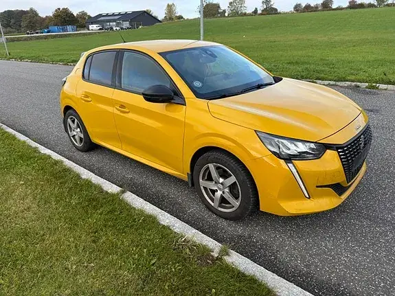 Peugeot 208 2021 photo 2