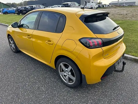 Peugeot 208 2021 photo 4